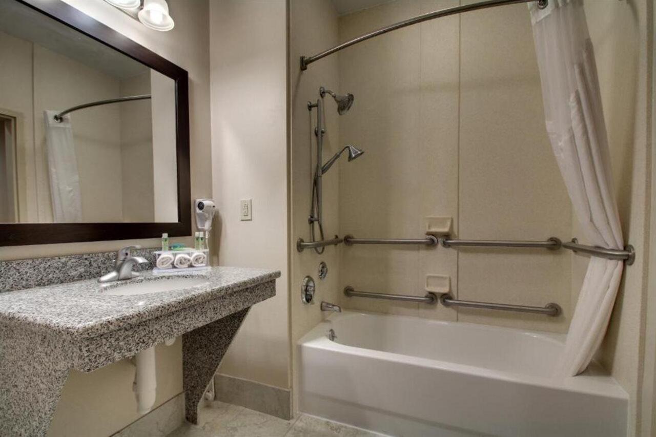Holiday Inn Express Winona By Ihg Buitenkant foto